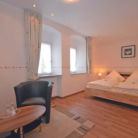 מלון Gaestehaus Auf Der Lay 2*