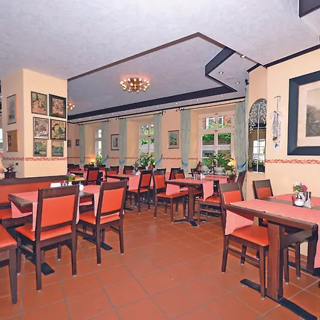 Hotel Gaestehaus Auf Der Lay 2*