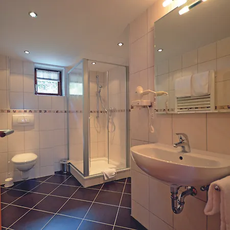 ホテル Gaestehaus Auf Der Lay バイルシュタイン