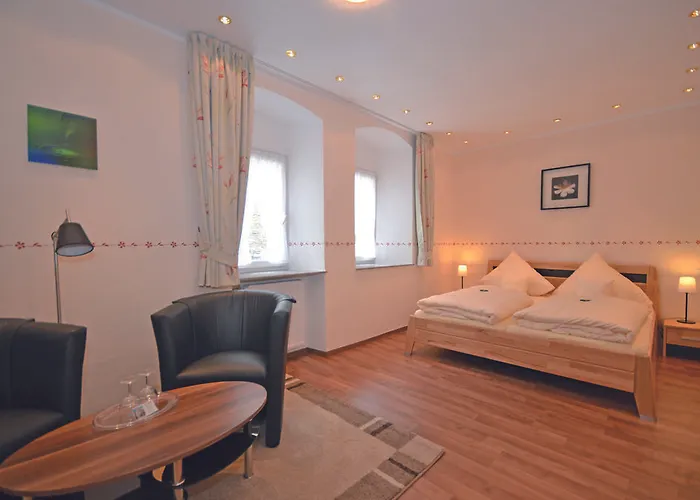 Hotel Gaestehaus Auf Der Lay 2*