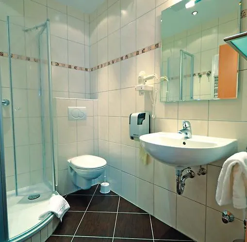 Hotel Gaestehaus Auf Der Lay 2*